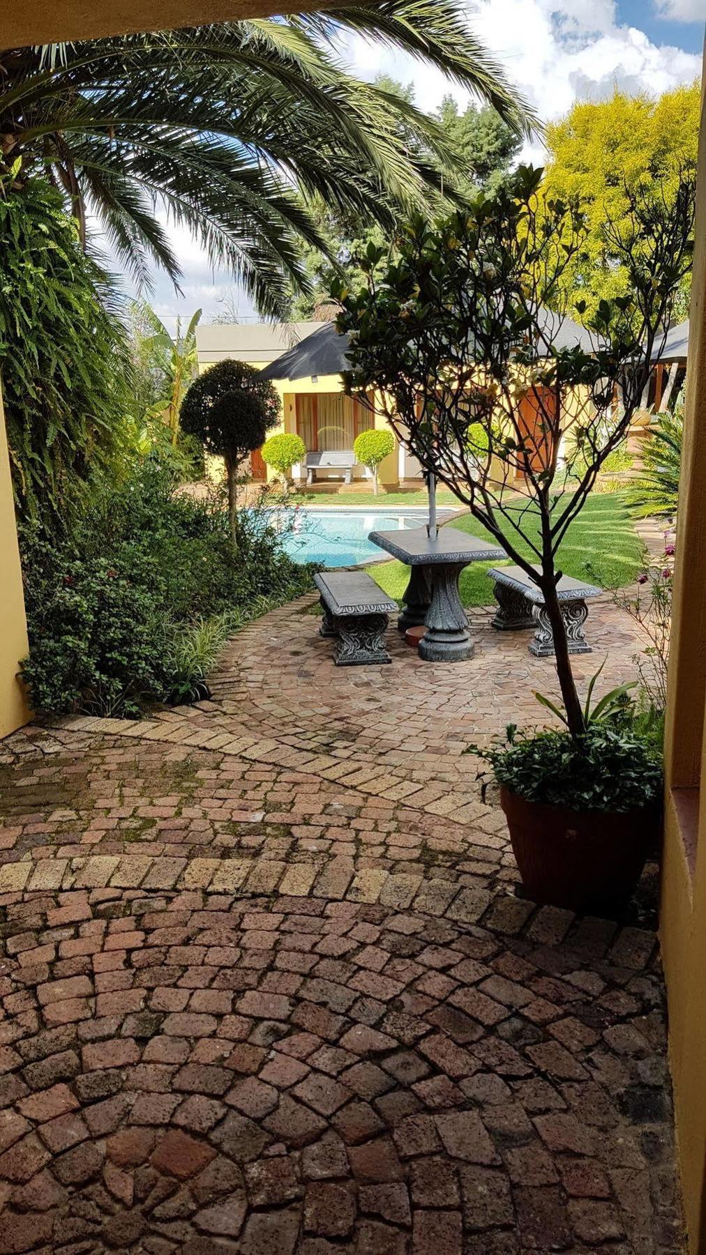 Jubilee Lodge Guest House Johannesburg Bagian luar foto