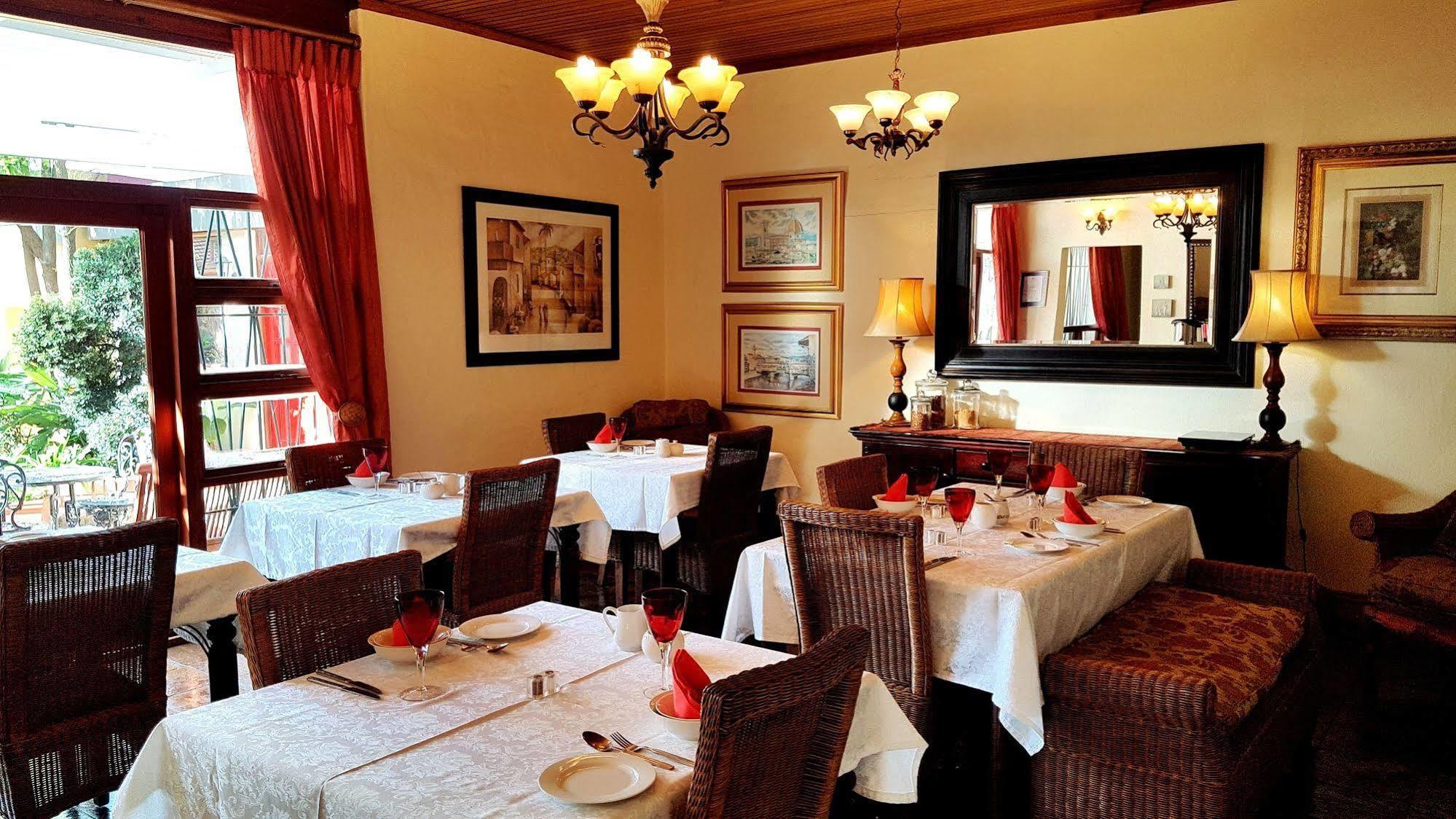 Jubilee Lodge Guest House Johannesburg Bagian luar foto
